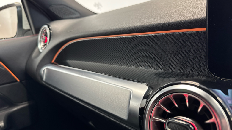 Mercedes-Benz GLB 200 AMG Line Premium 5dr 7G-Tronic Petrol Estate